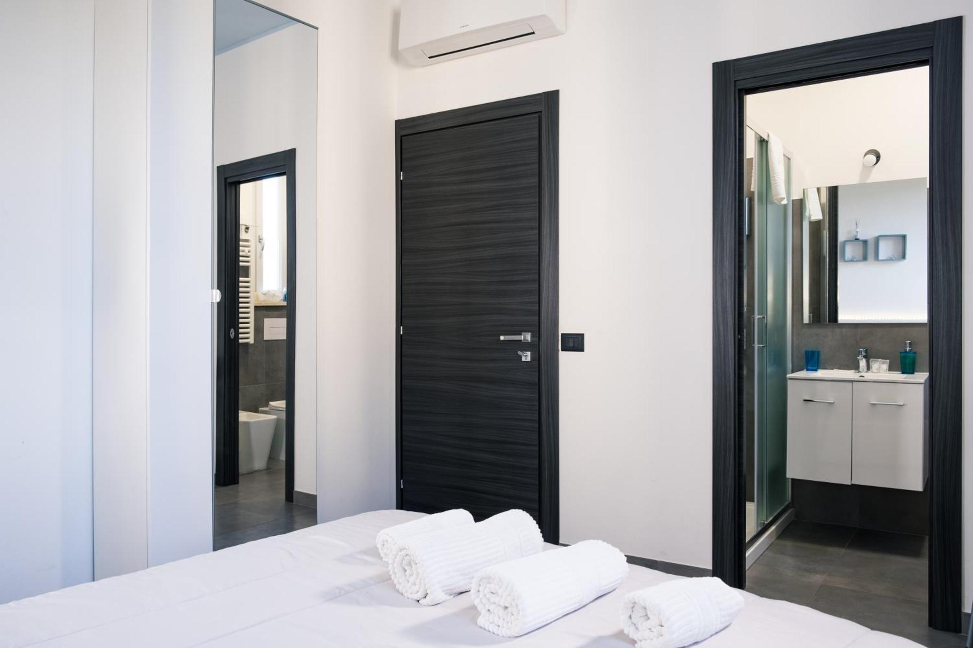 Deluxe Room,1622085342:JPEG